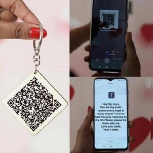 Customized QR Code Keychain 